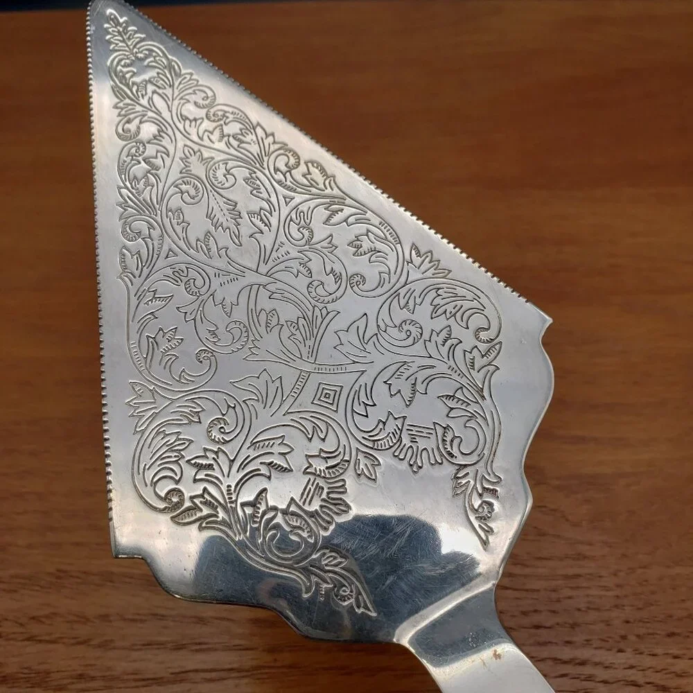 Vintage Leonard Silverplate Pie Server Engraved Cake Dessert Server